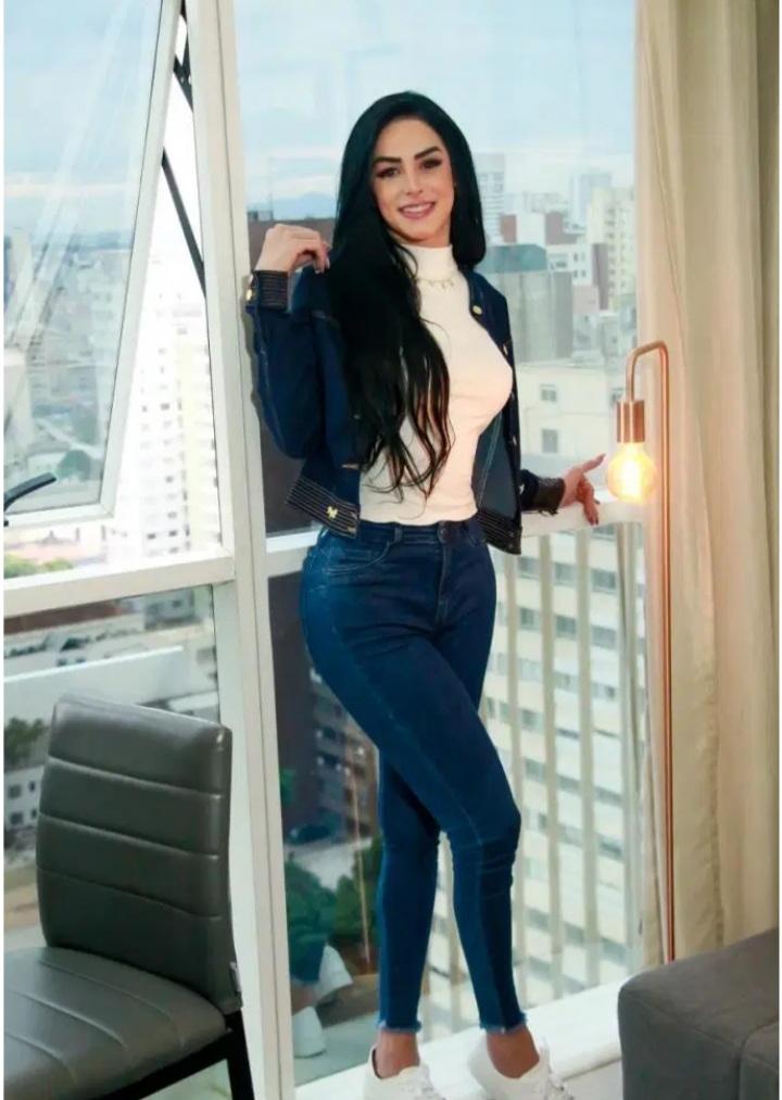 661440769: Chica busca chico en Madrid