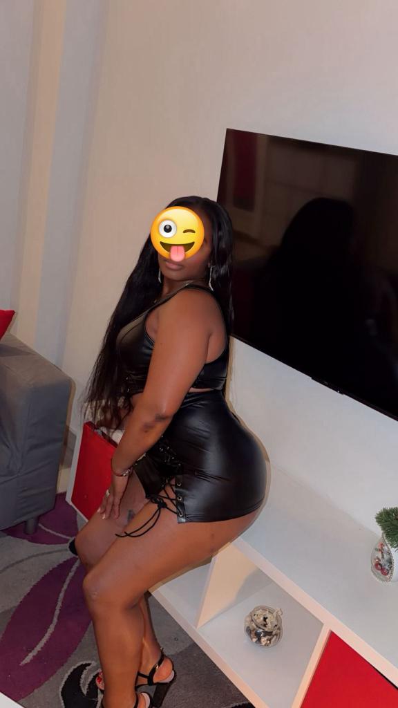 Chica busca chico en Sevilla: Chica busca chico