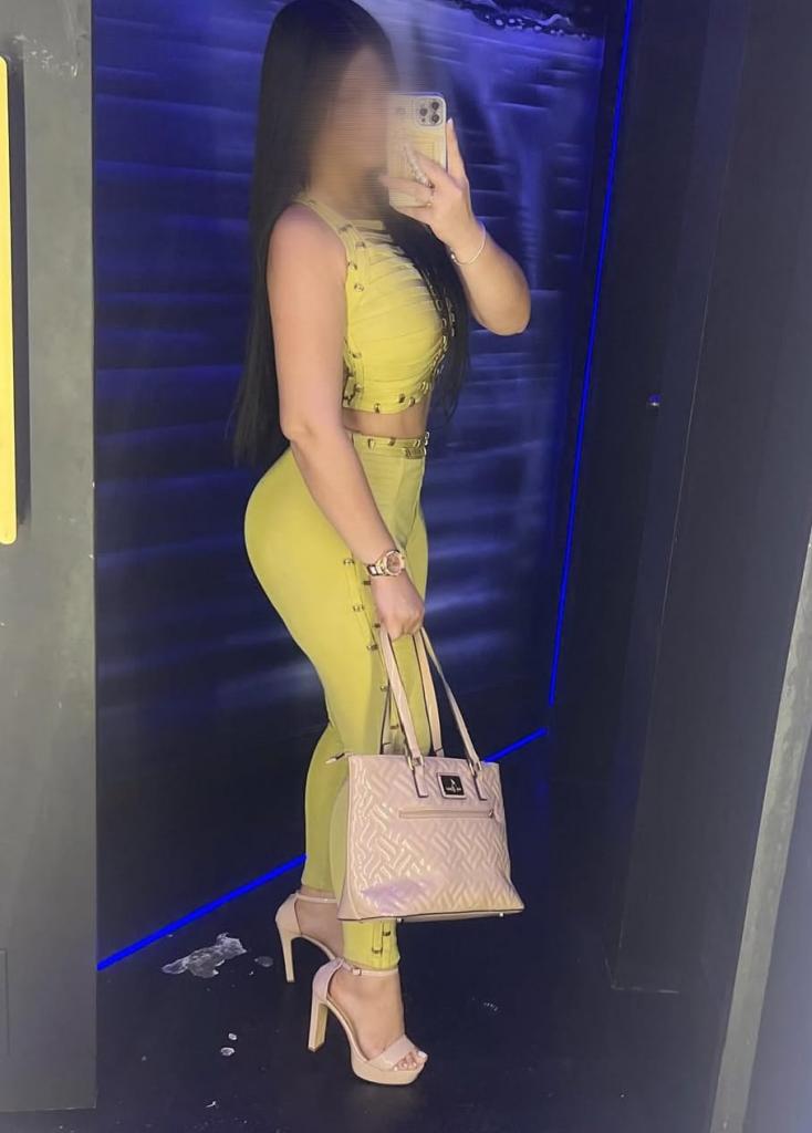 Chica busca chico en Sevilla: 