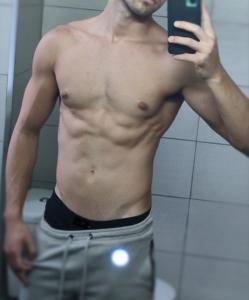 694298210: Chico busca chica en Granada