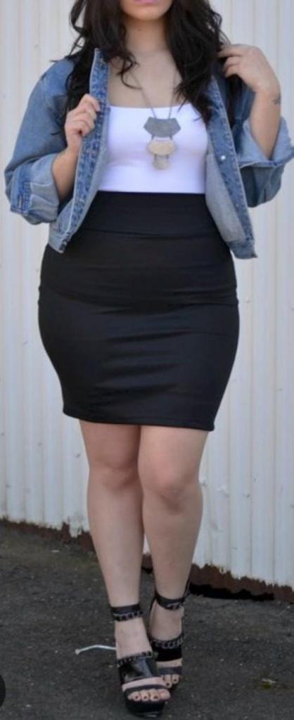 Chica busca chico en Tenerife: 