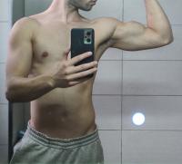 694298210: Chico busca chica en Granada