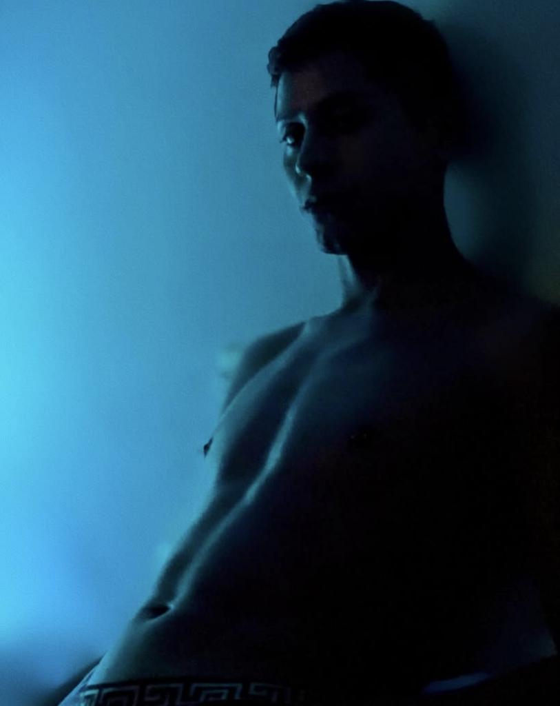 Chica busca chico en Ibiza: 