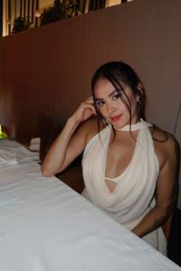 615995569: Chica busca chico en Gerona