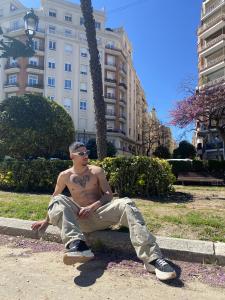 613798201: Chico busca chica en Valencia