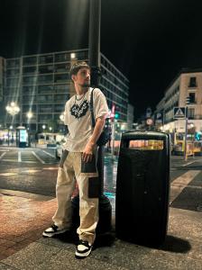 Chico busca chica en Madrid: 