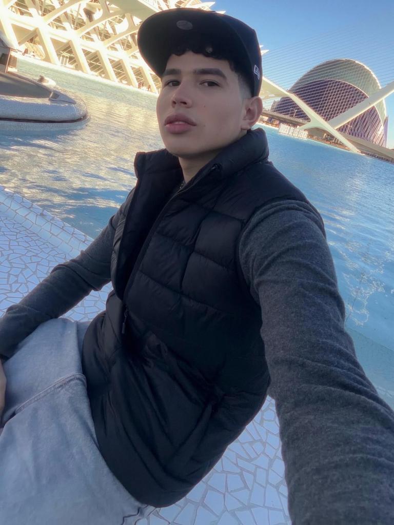 Chico busca chica en Valencia: 