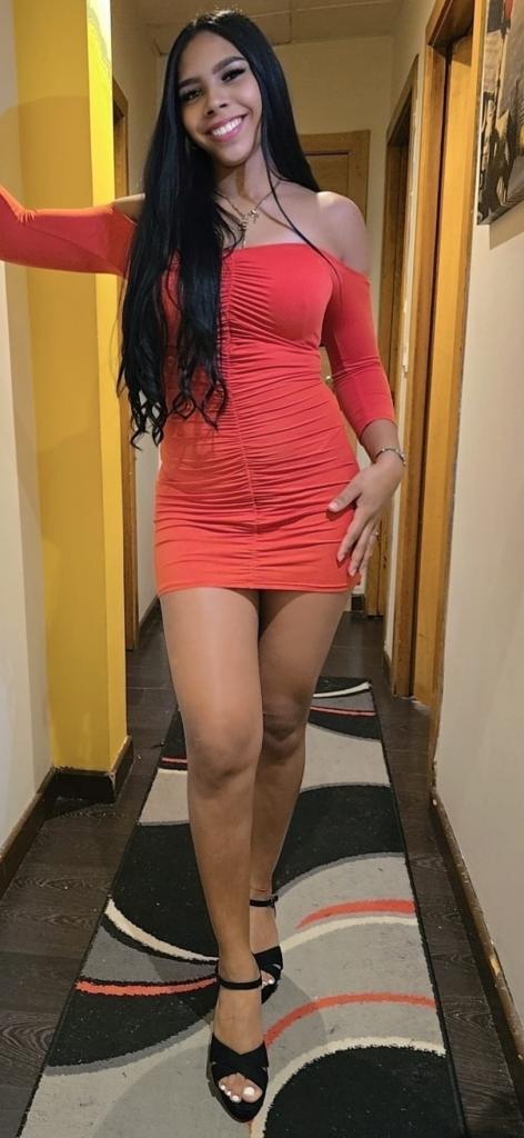 676463299: Chica busca chico en Pontevedra