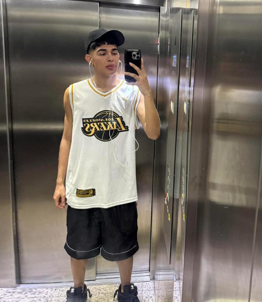 Chico busca chica en Tenerife: 