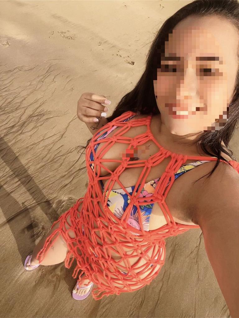 Chica busca chico en Huelva: 