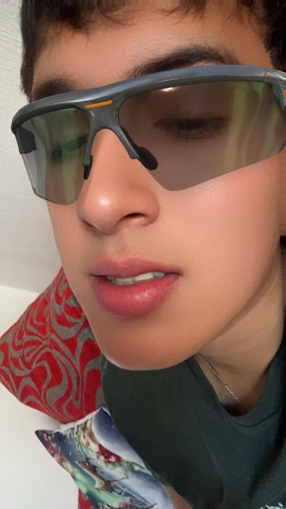 Chico busca chica en Sevilla: 