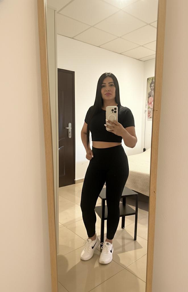 Chica busca chico en Almería: 