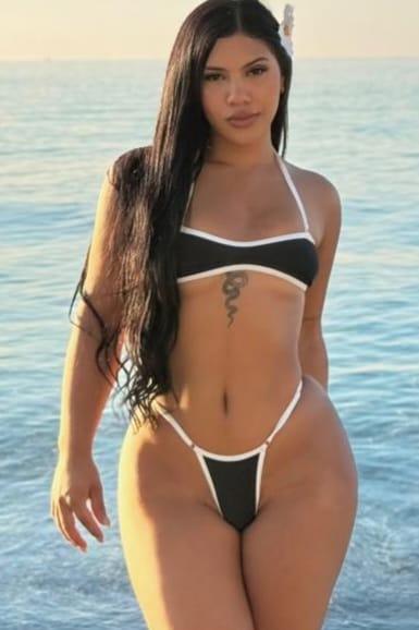 Chica busca chico en Ibiza: 