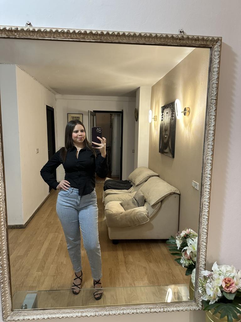 Chica busca chico en Ibiza: 