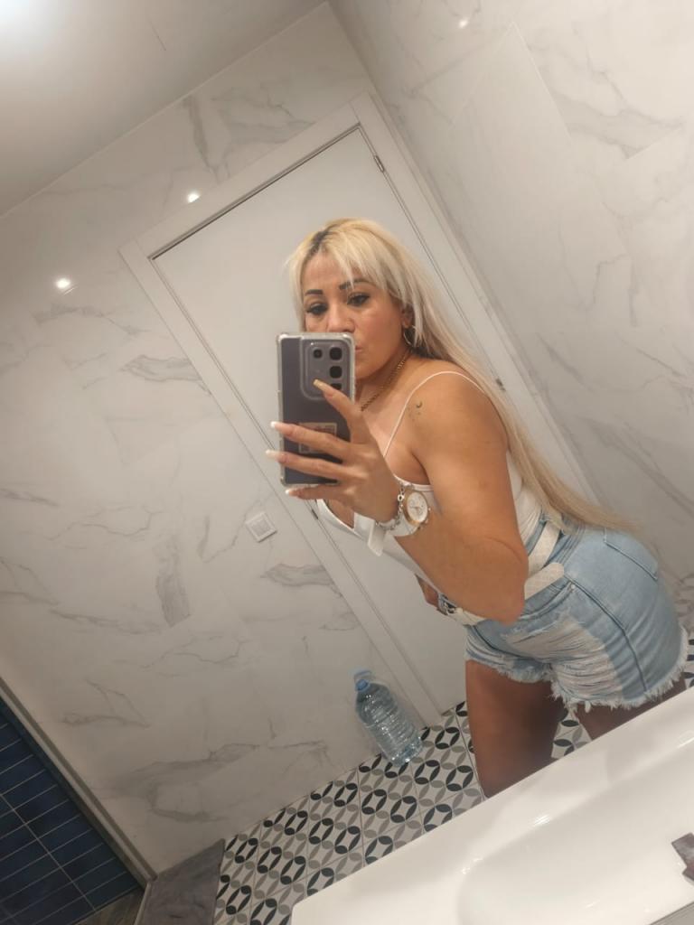 Chica busca chico en Barcelona: 