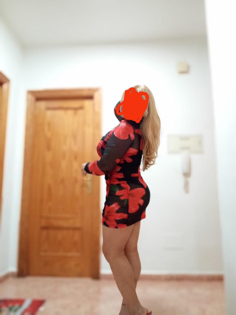 Chica busca chico en Almería: 
