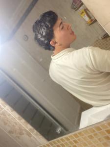 643645885: Chico busca chica en Sevilla