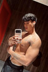 662452942: Chico busca chica en Valencia