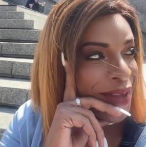 663353414: Transexual en León