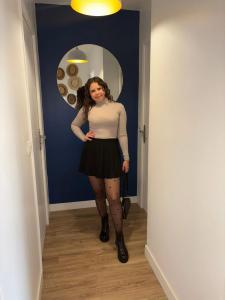 613427393: Chica busca chico en Ibiza