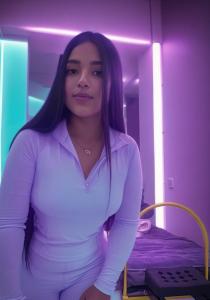 647081123: Chica busca chico en Valencia