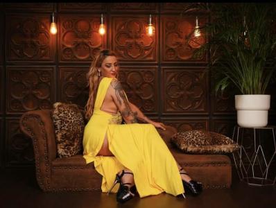 613264595: Chica busca chico en Málaga