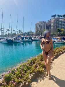 617746381: Chica busca chico en Madrid