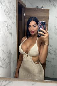 624905899: Chica busca chico en Sevilla