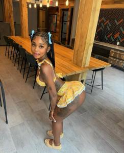 632273422: Chica busca chico en Barcelona