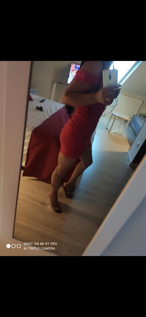 Chica busca chico en Gerona: 