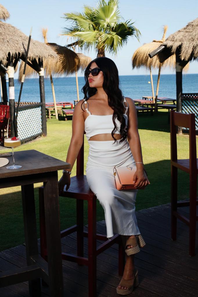 651511653: Chica busca chico en Madrid