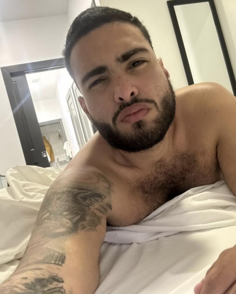 613457559: Chico busca chica en Murcia