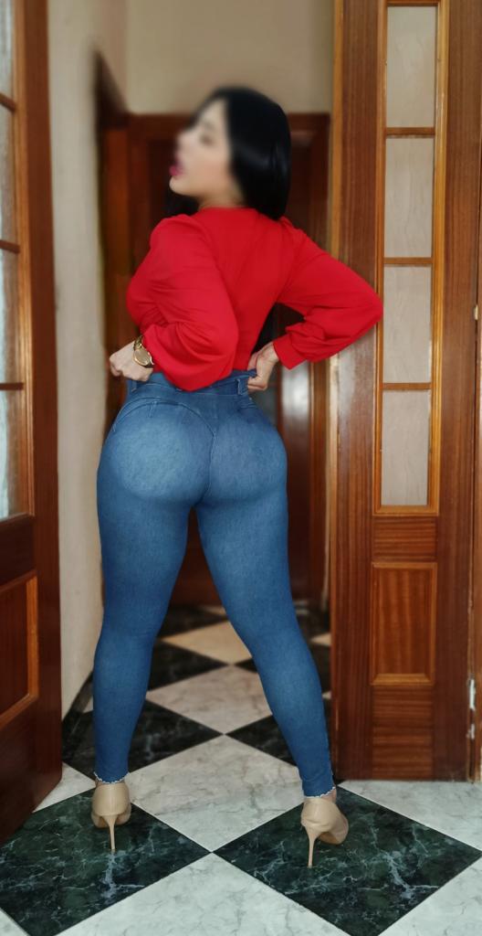 711247811: Chica busca chico en Granada