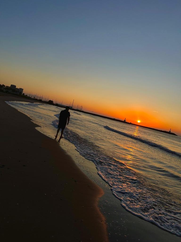 Chico busca chica en Valencia: 