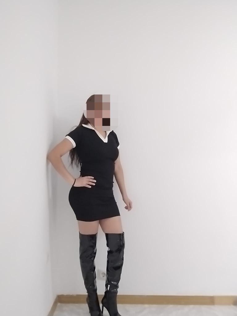 679234236: Chica busca chico en Madrid