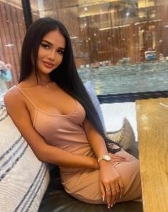 Chica busca chico en Ibiza: 