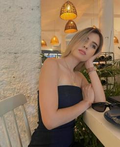 613775078: Chica busca chico en Navarra