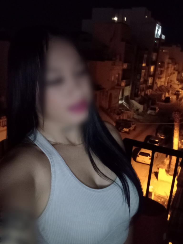 613683494: Chica busca chico en Tenerife