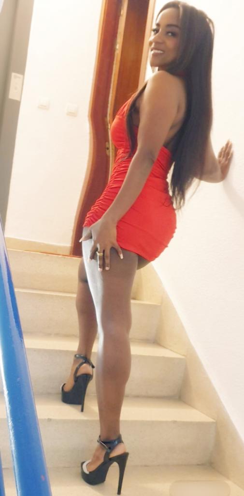 635818203: Chica busca chico en Navarra