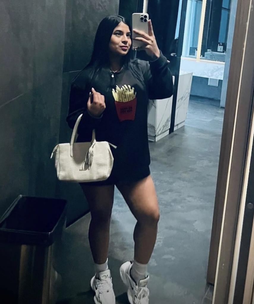 641399263: Chica busca chico en Murcia