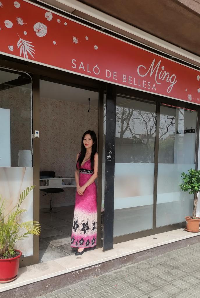 688143769: Chica busca chico en Barcelona