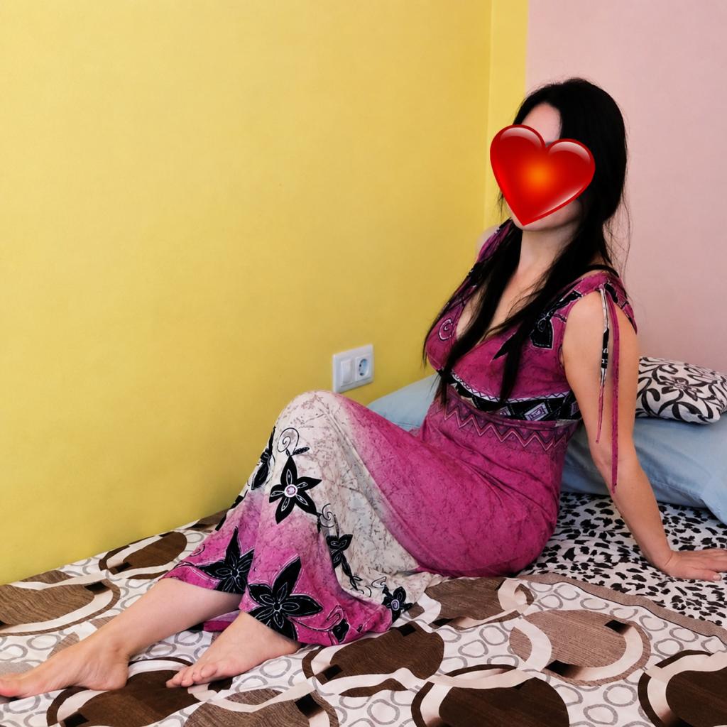 688143769: Chica busca chico en Barcelona