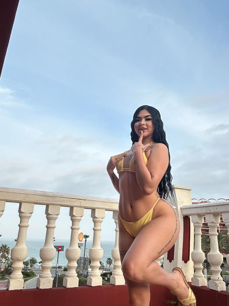 Chica busca chico en Ibiza: 