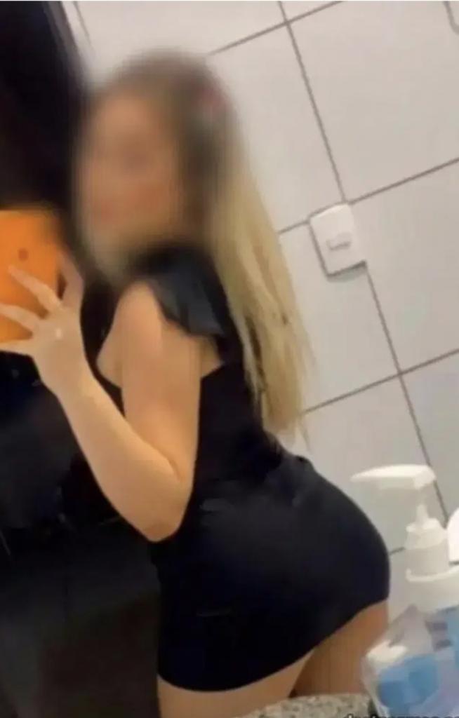 603190857: Chica busca chico en La Coruña