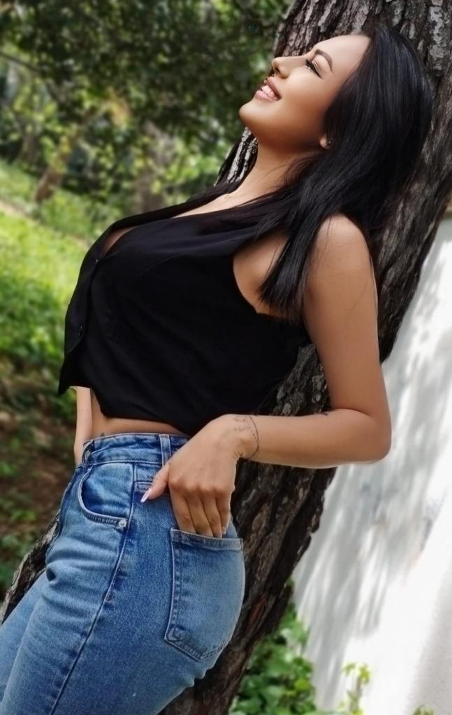637877815: Chica busca chico en Madrid