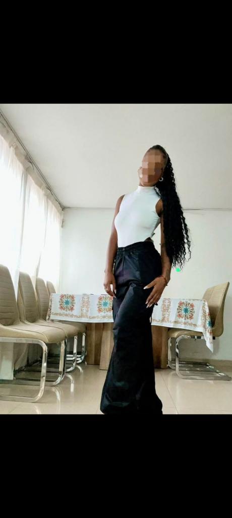 699802432: Chica busca chico en Madrid