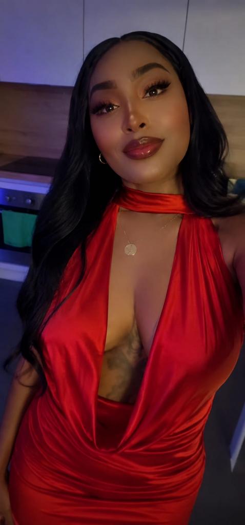 697715622: Chica busca chico en Murcia