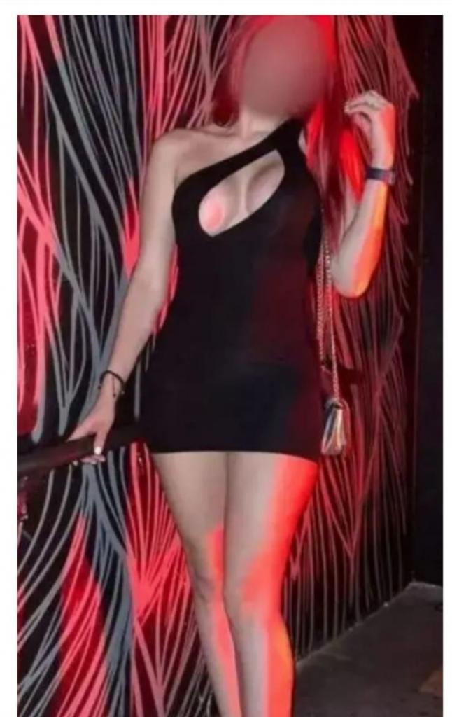 Chica busca chico en Alicante: Chica busca chico