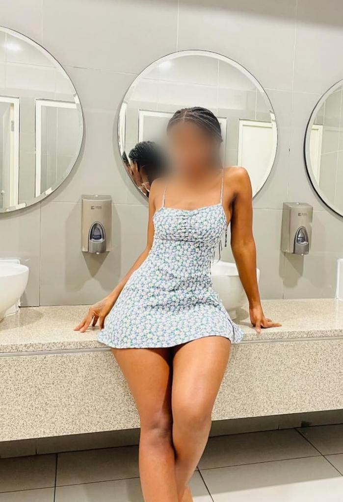745091483: Chica busca chico en Navarra