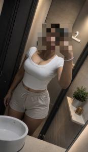604368246: Chica busca chico en Madrid